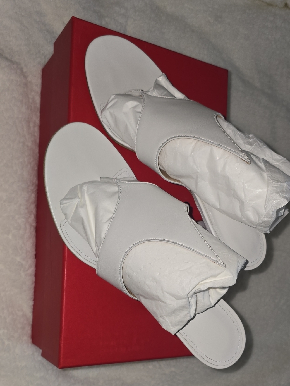 Ferragamo Lyrai Leather Thong Slide Sandals